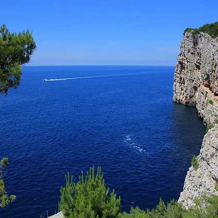 Holidays 8 Split