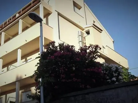 Holidays 8 Split