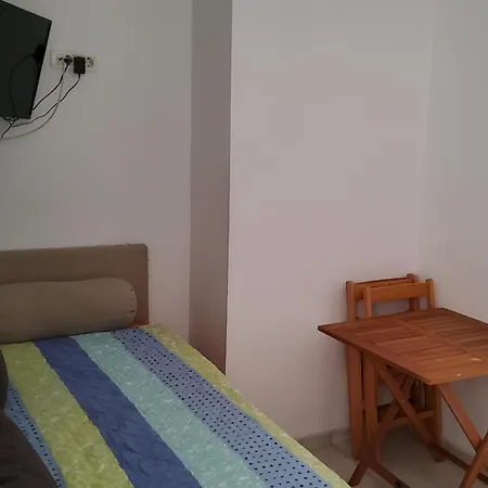 Holidays 8 Apartment Split