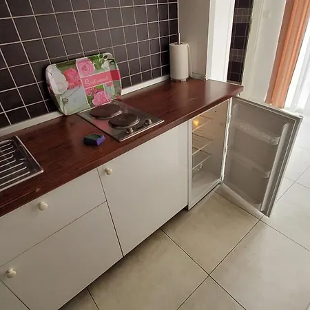 Holidays 8 Apartman *